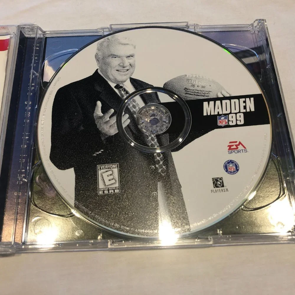 EA Sports Madden NFL 99 PC game CD